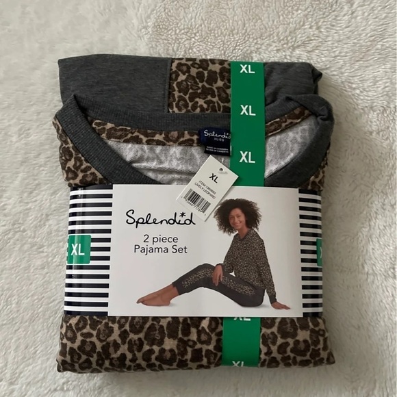 (NWT) Splendid Gray Cheetah leopard Print Ladies' 2-piece Pajama Set, XL - Picture 2 of 8